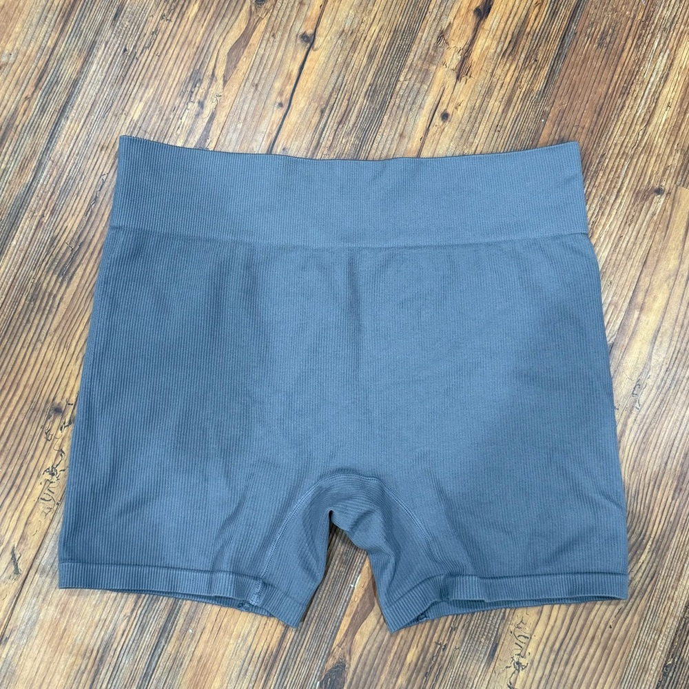 Wild Fable Women’s High-Rise Seamless Bike Shorts